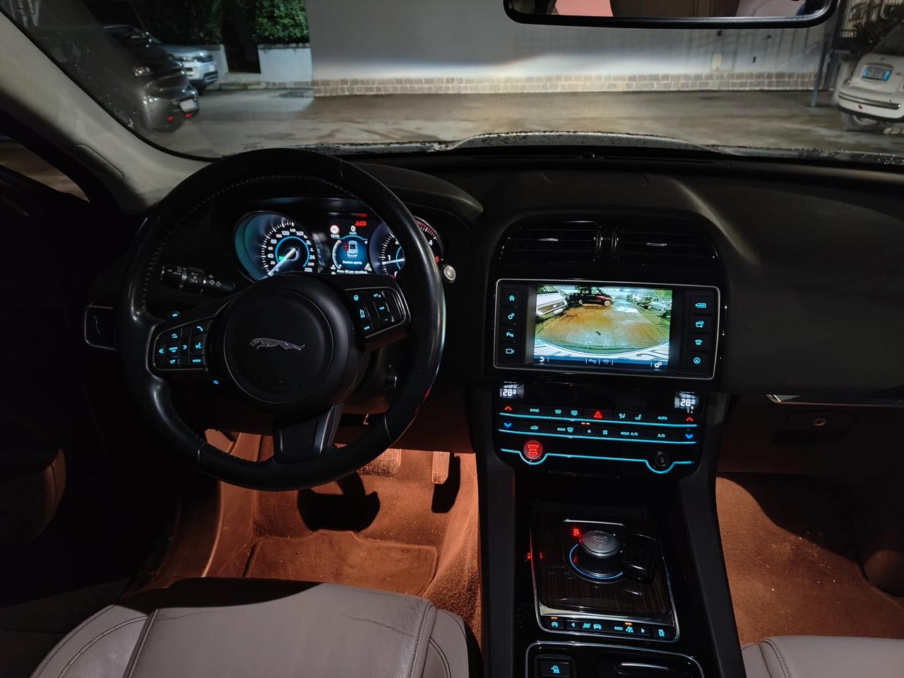 JAGUAR F-PACE PRESTIGE - PROVENIENZA TOSCANA -ECCELLENTI CONDIZIONi