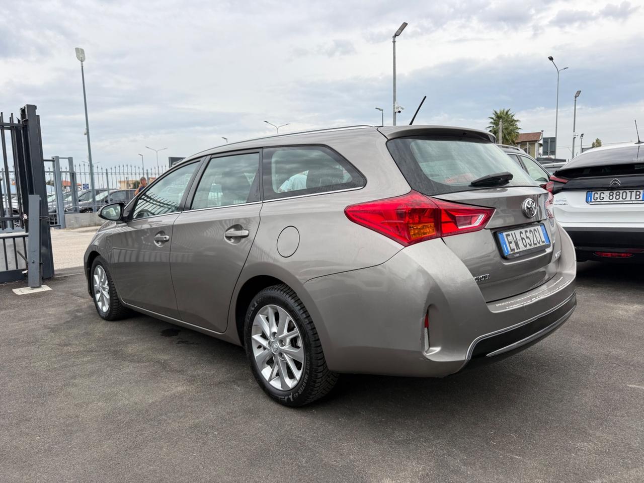 Toyota Auris Touring Sports 1.4 D-4D Lounge