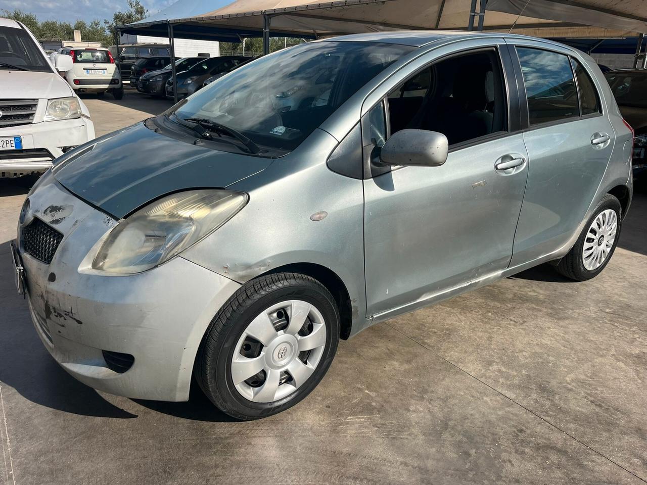 Toyota Yaris 1.0 5 porte Sol