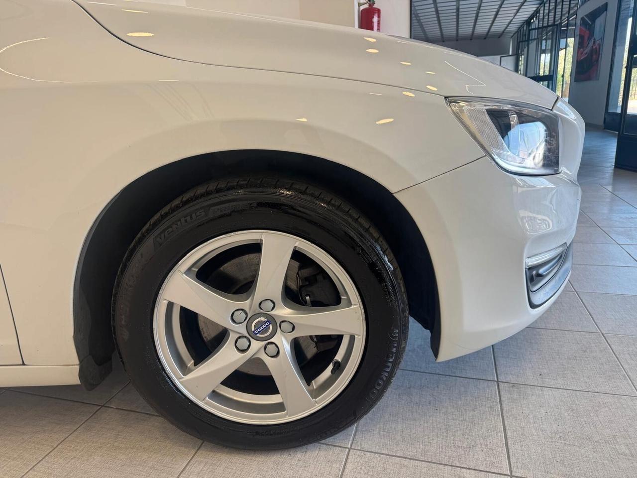 Volvo V60 D2 MANUALE 2018 150CV