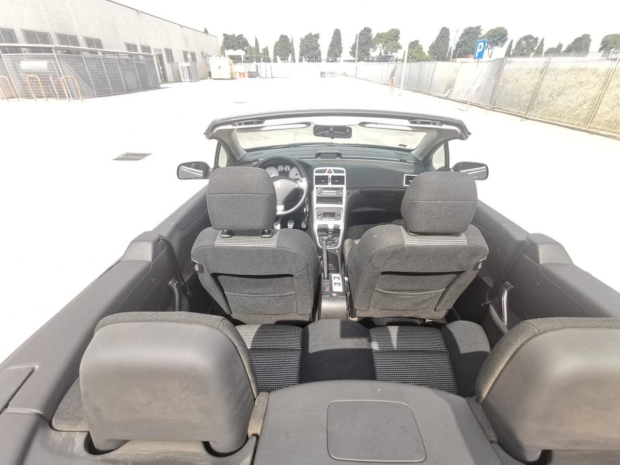 Peugeot 307 2.0 HDi FAP CC Féline