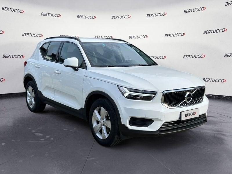 Volvo XC40 (2017-->) T2 Geartronic Momentum Core