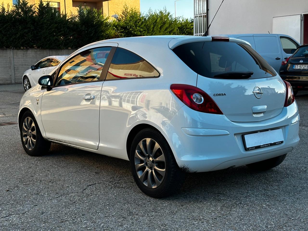 Opel Corsa 1.2 3 porte Club "NEOPATENTATI"
