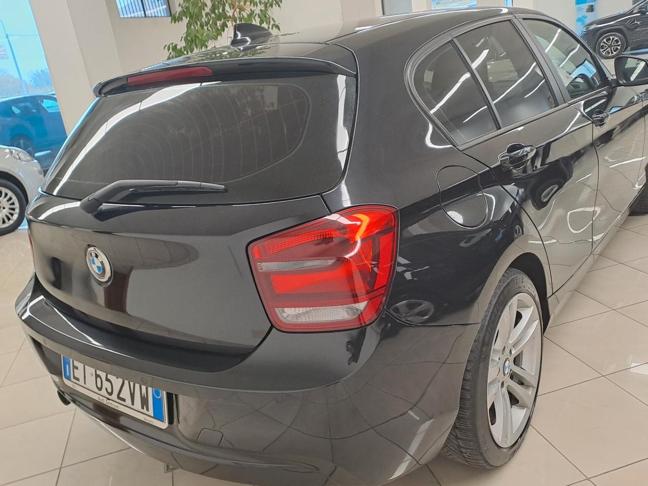 Bmw 116 116d 5p. Urban