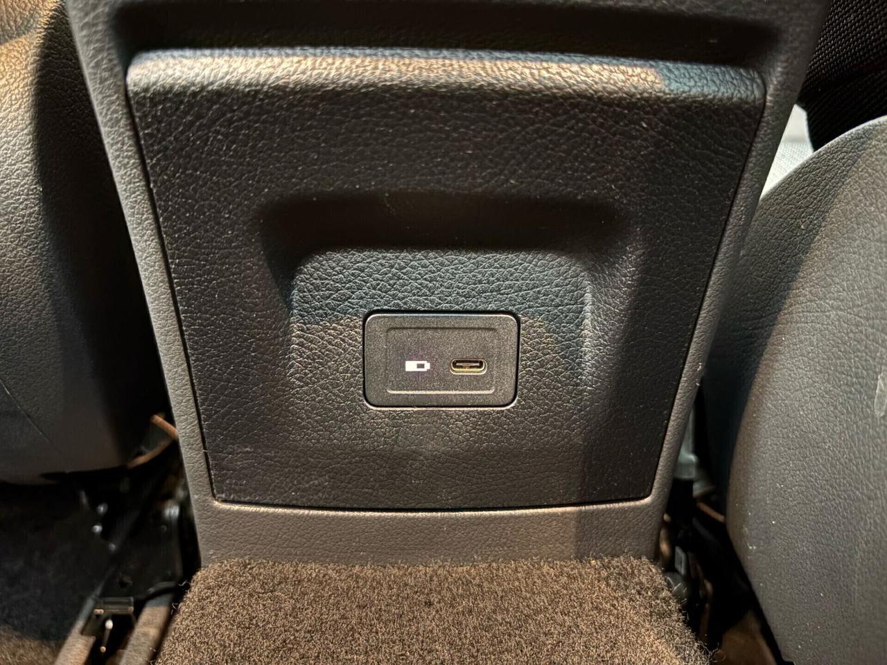 MERCEDES-BENZ CLA 180D SHOOTING BRAKE AUTO TETTO -