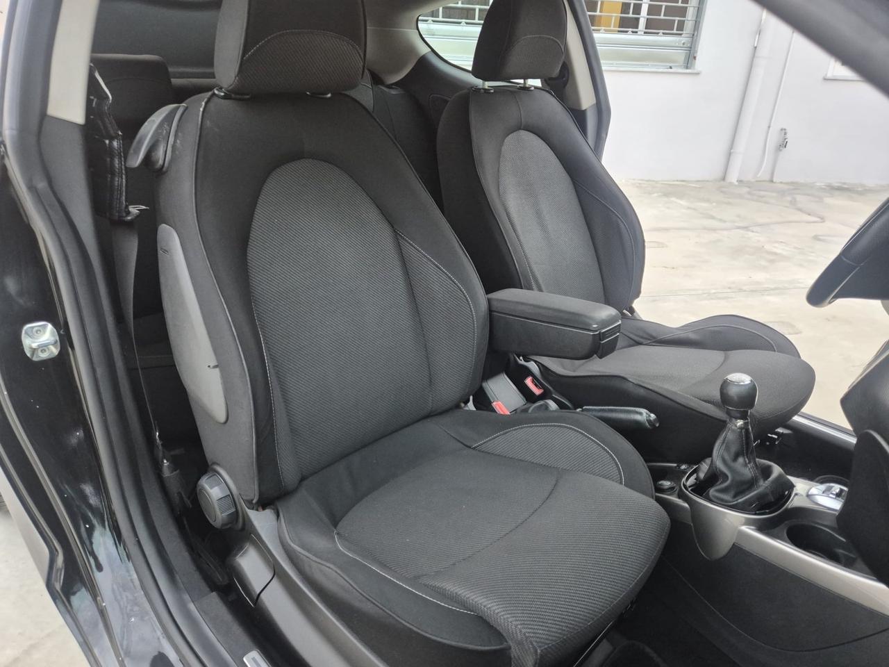 Alfa Romeo MiTo 1.4 105 CV M.air S&S Distinctive Sport Pack