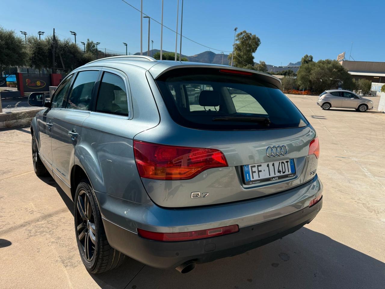Audi Q7 3.0 V6 TDI 233CV quattro tiptronic