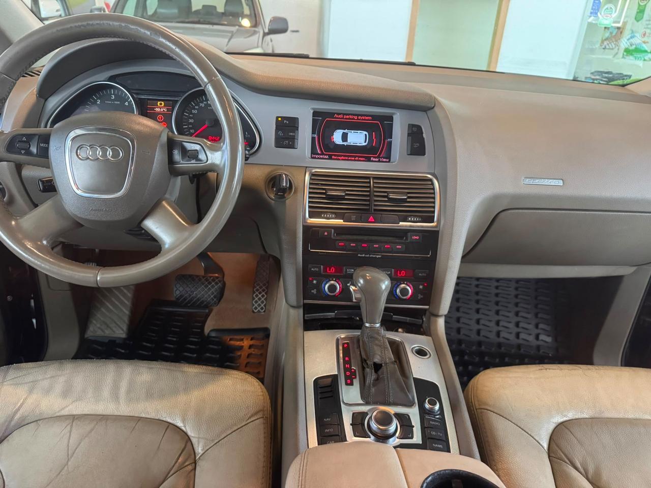 Audi Q7 3.0 V6 TDI 233CV quattro tiptronic