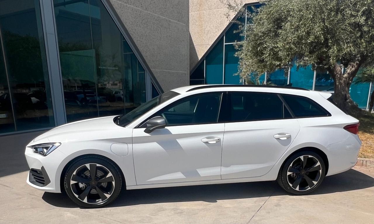 Cupra Leon Sportstourer 1.4 e-HYBRID 204 CV DSG - T-stock 2025