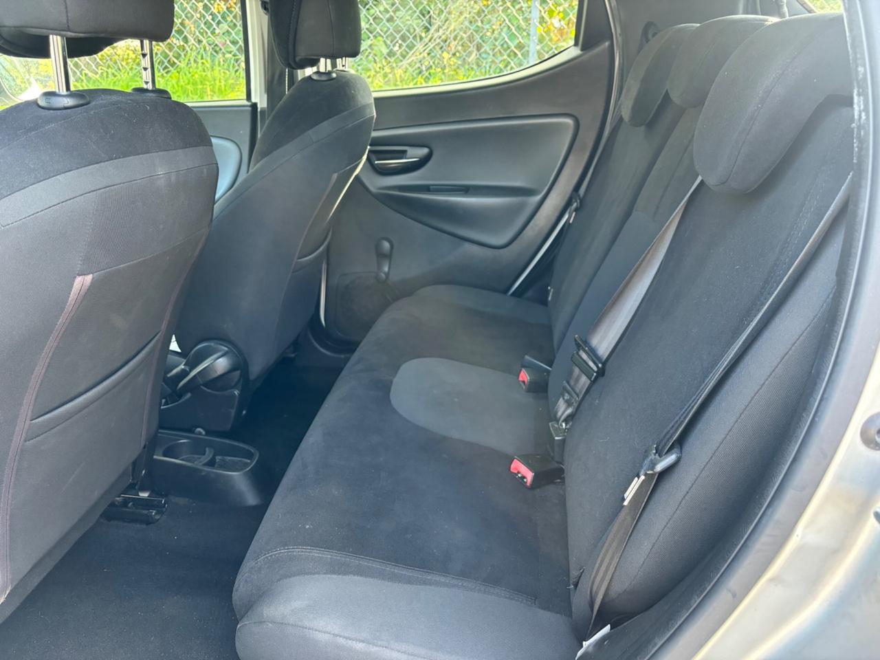 Lancia Ypsilon 1.2 69 CV Unyca NEOPATENTATI