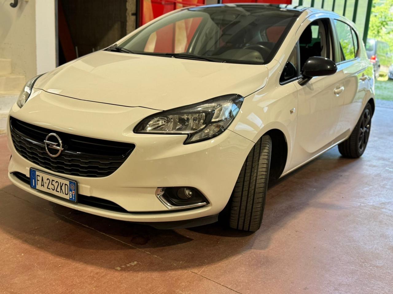 Opel Corsa 1.2 5 porte b-Color SI NEOPATENTATI