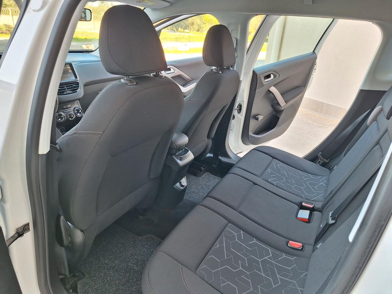 Peugeot 2008 1.4 HDi 68CV Active PERFETTA 2015