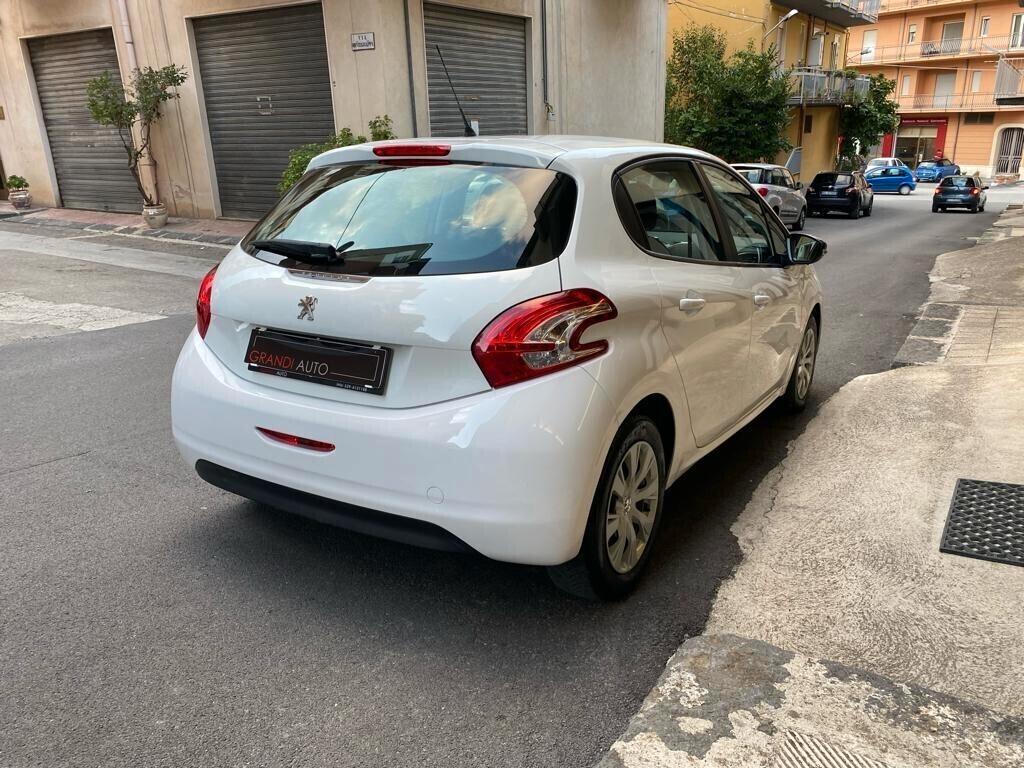 Peugeot 208 1.2 VTi 82 CV 5 porte Allure