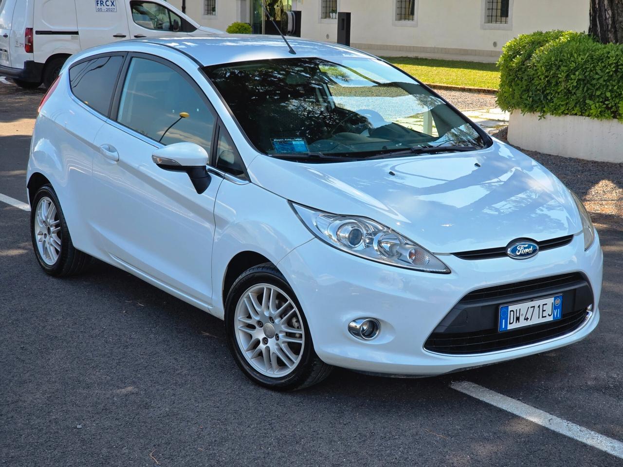 Ford Fiesta 1.4 DIESEL OK PER NEOPATENTATI UNICO PROPRIETARIO