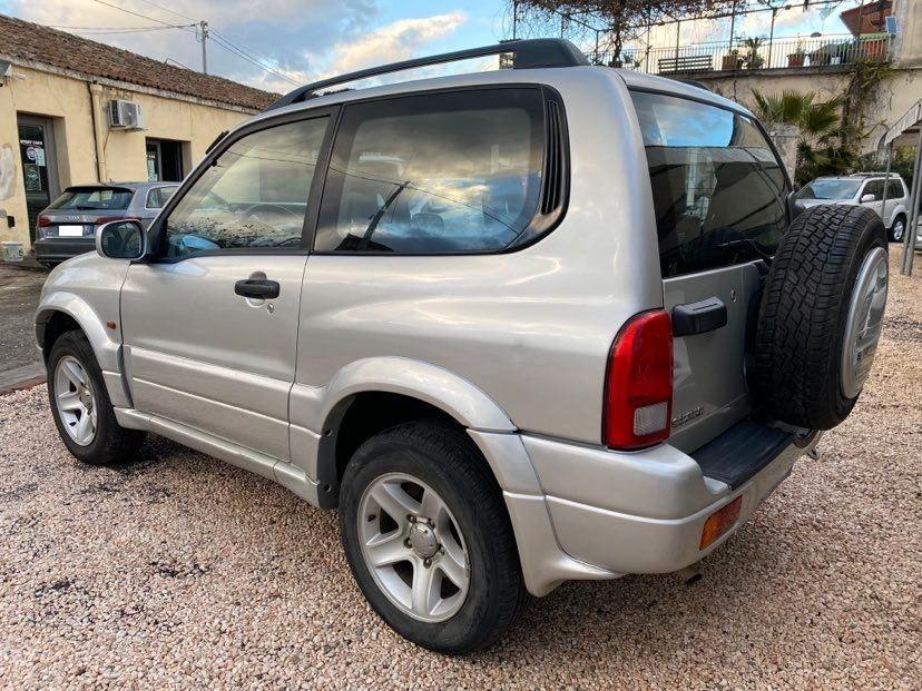 SUZUKI Grand Vitara 1.6 3 porte - 2004