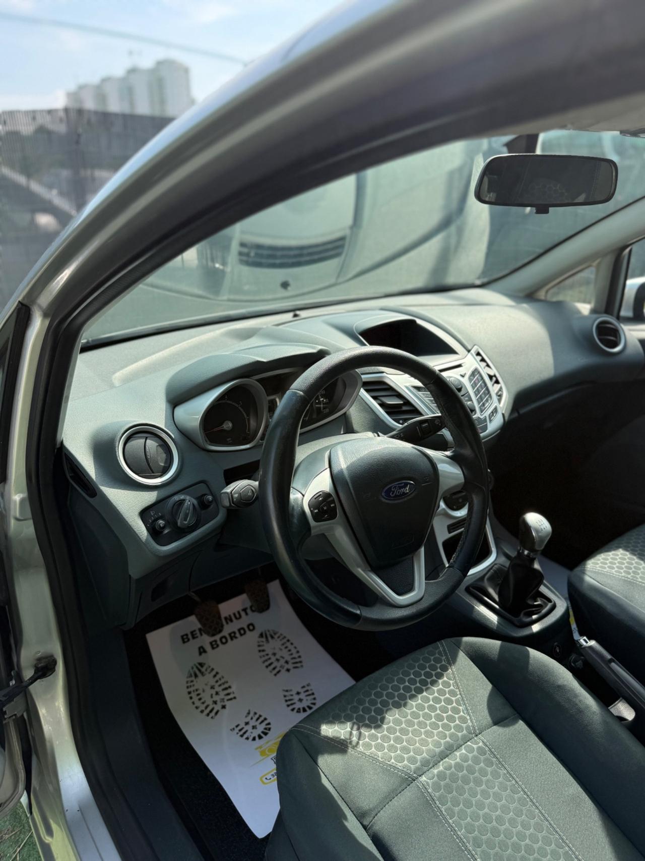 Ford FIESTA 1.4 GPL TITANIUM 5 PORTE NEOPATENTATI