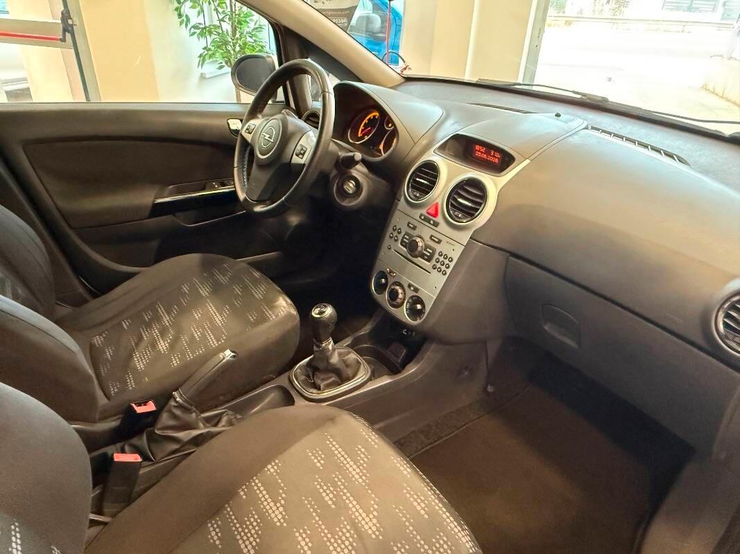 Opel Corsa 1.2 Club 85cv 5p