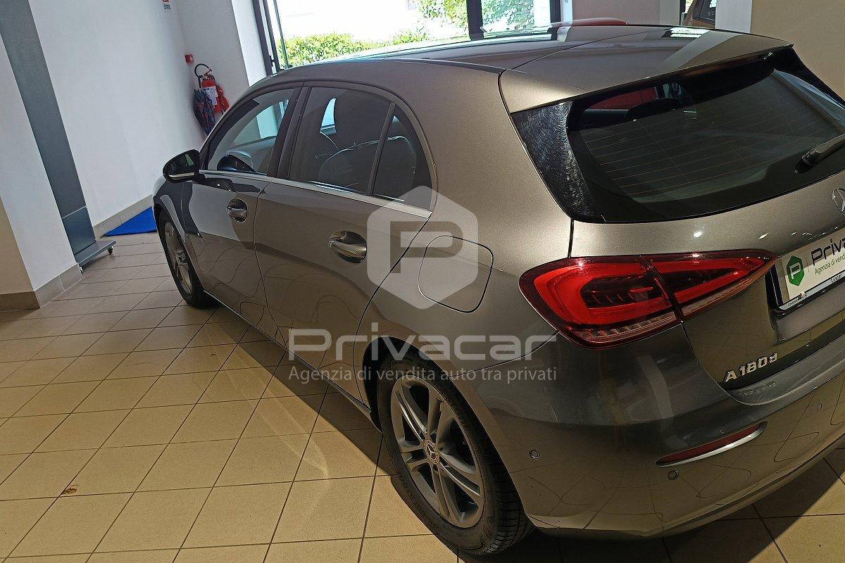 MERCEDES A 180 d Automatic Business Extra
