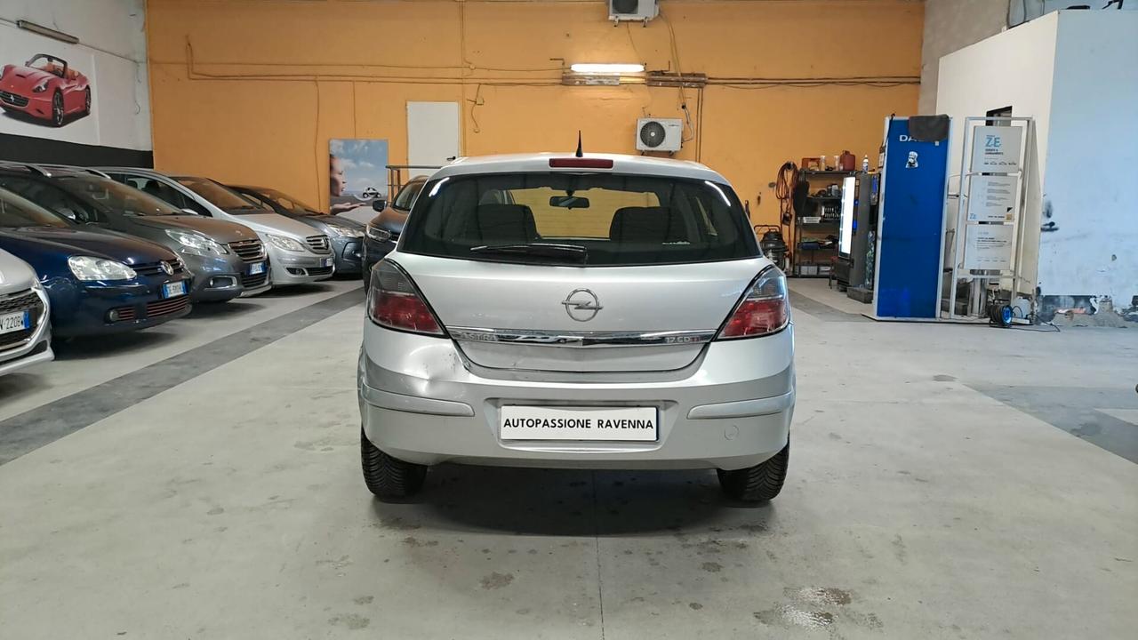 Opel Astra 1.7 CDTI 80CV 5 porte Club