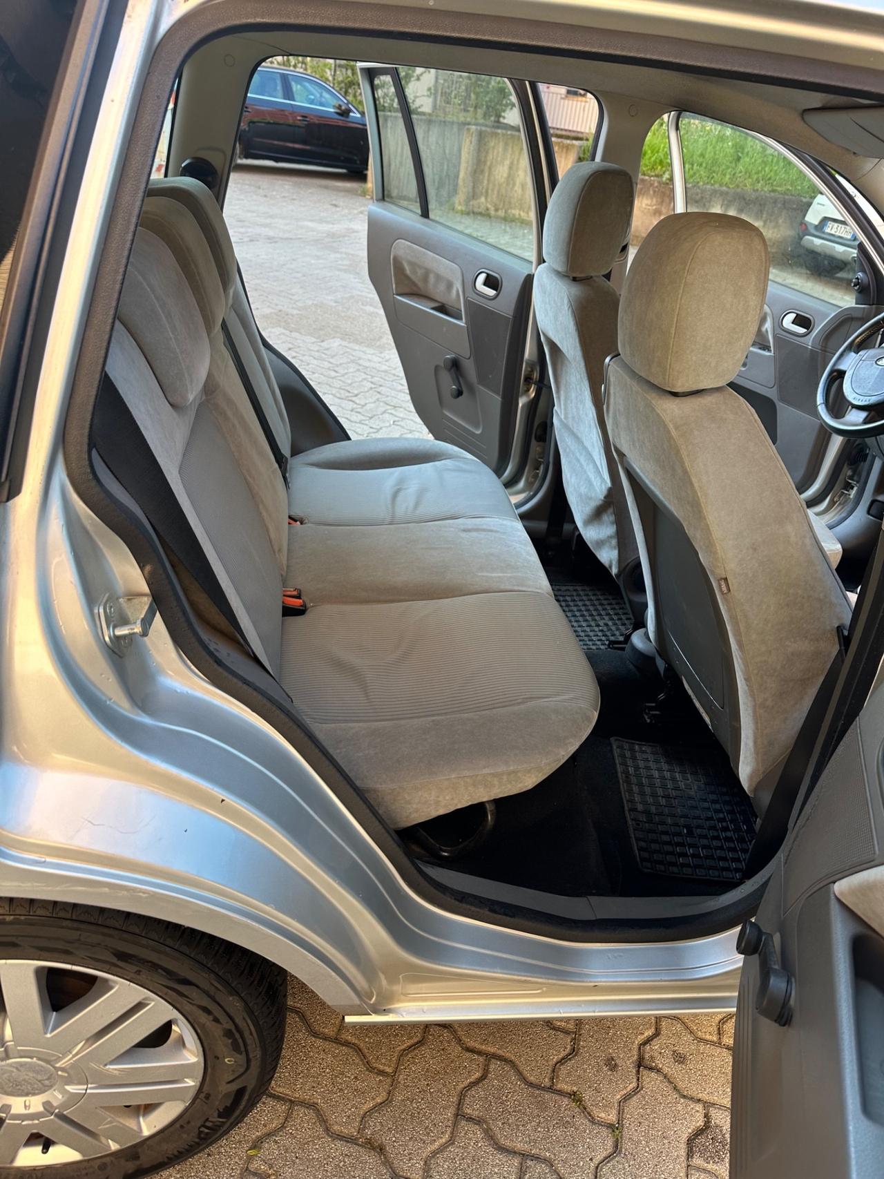 Ford Fusion 1.6 16V 5p. Plus