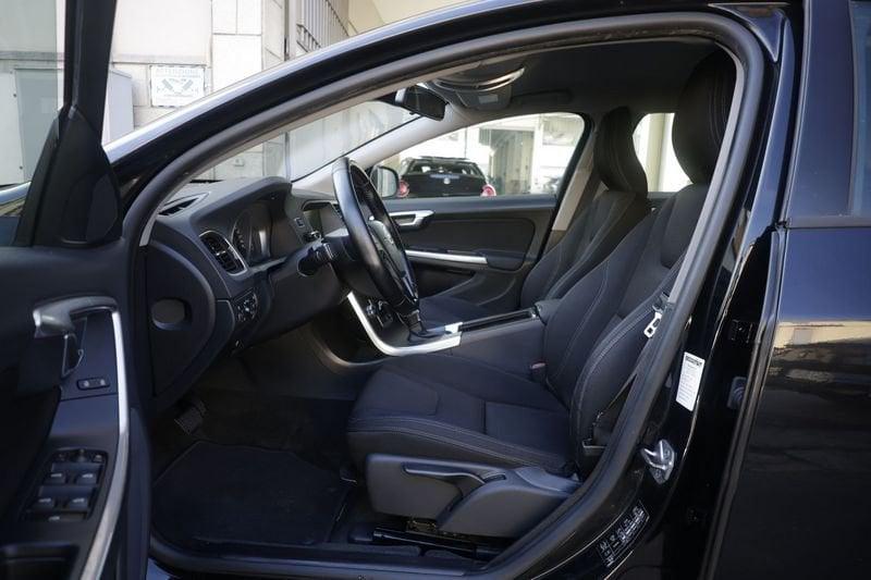 Volvo V60 Volvo V60 D2 1.6 Powershift R-design Momentum Unicoproprietario