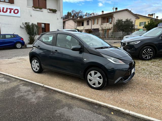 TOYOTA Aygo 1.0 VVT-i 69 CV 5 porte x-play TSS NEOPATENTATI