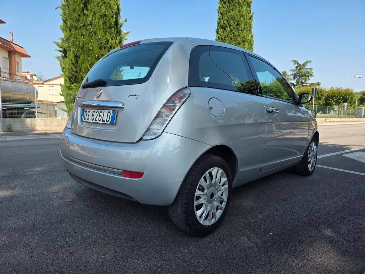 Lancia Ypsilon 1.3 MJT 75 CV