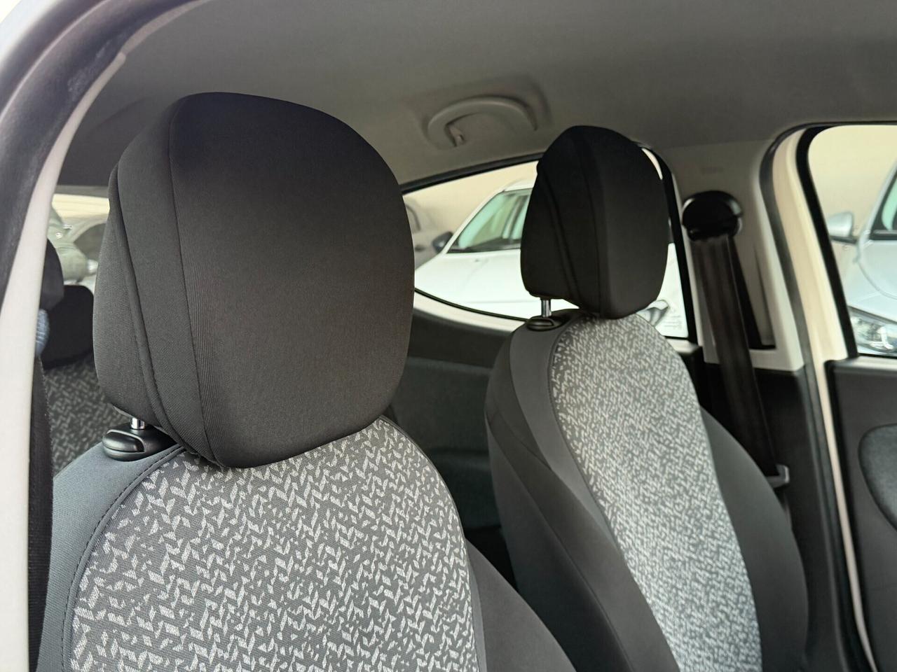 Lancia Ypsilon 1.2 69 cv. ELEFANTINO BLU