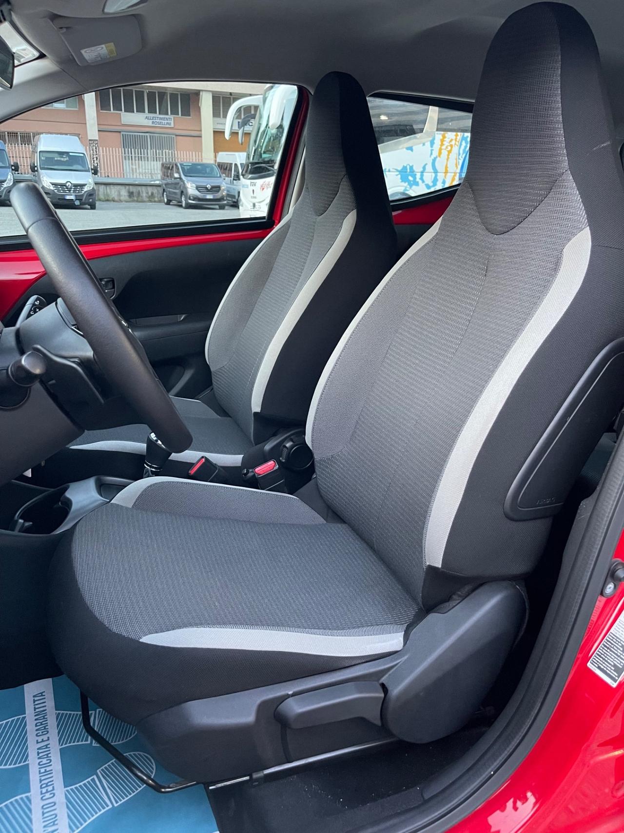 Toyota Aygo 1.0 BENZINA 72 CV 5 porte - CAMBIO AUTOMATICO