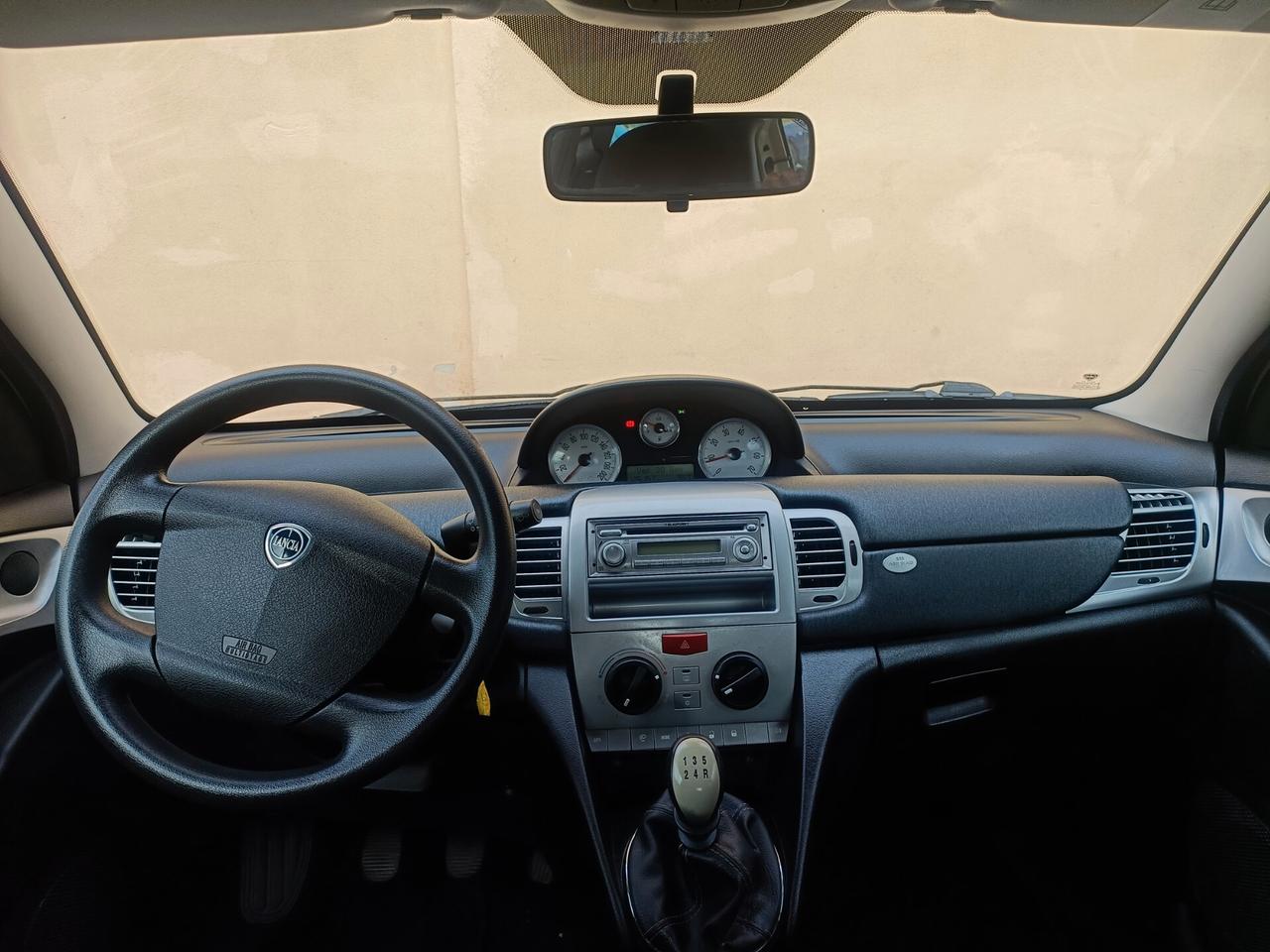 Lancia Ypsilon 1.2 Argento