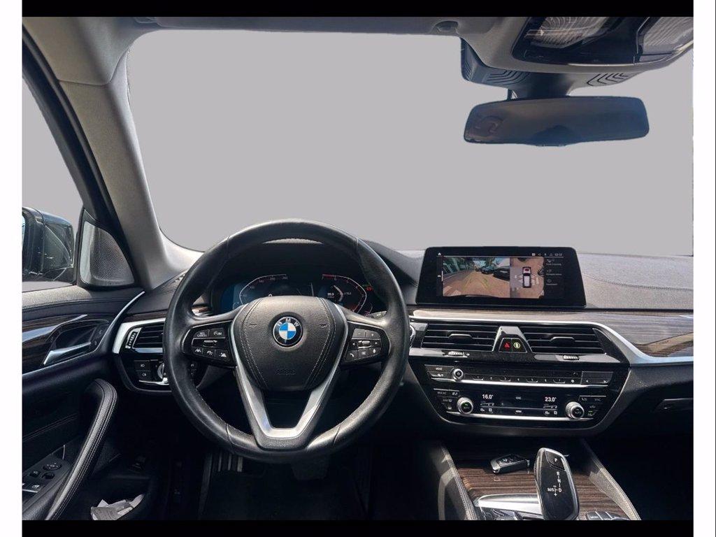 BMW 530i touring xdrive luxury auto del 2019