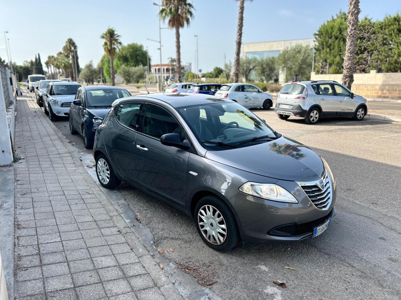Lancia Ypsilon 1.2 69 CV 5 porte S&S Gold