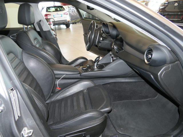 ALFA ROMEO Giulia 2.2 Turbodiesel 210 CV AT8 AWD Q4 Veloce