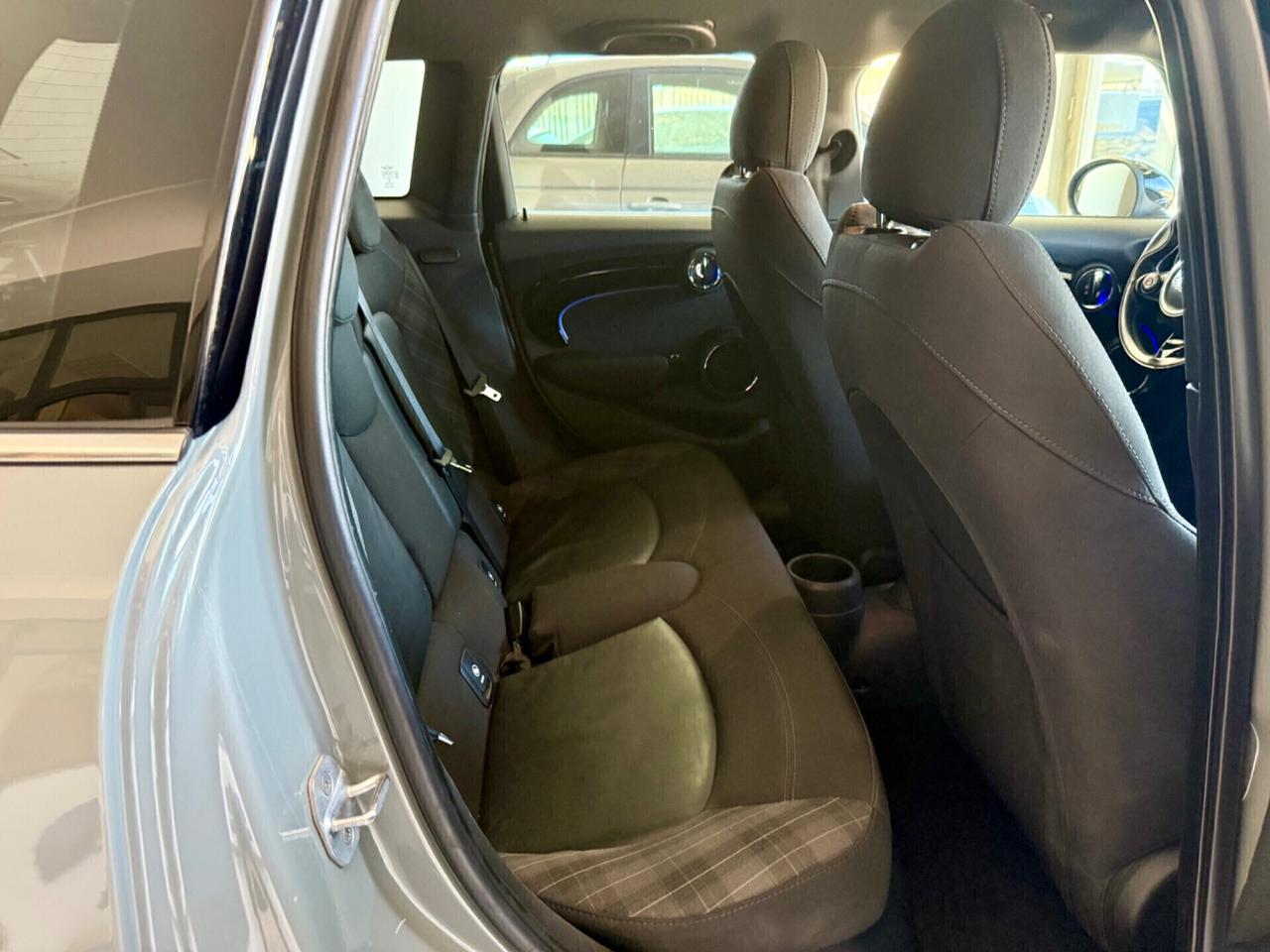 Mini 2.0 Cooper SD aut. Hype 5 porte