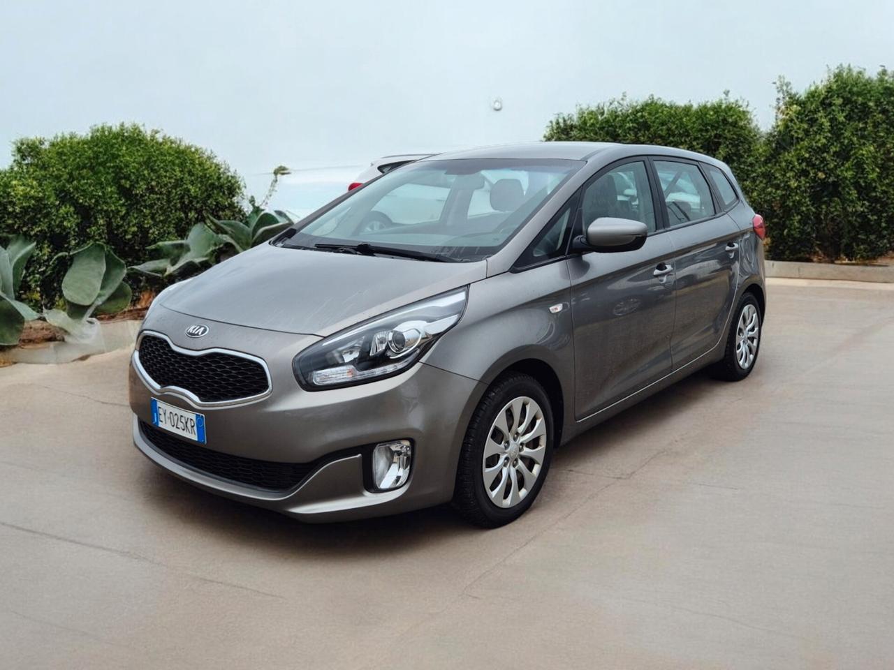 Kia Carens 1.7 CRDi 115 CV Cool PARI AL NUOVO