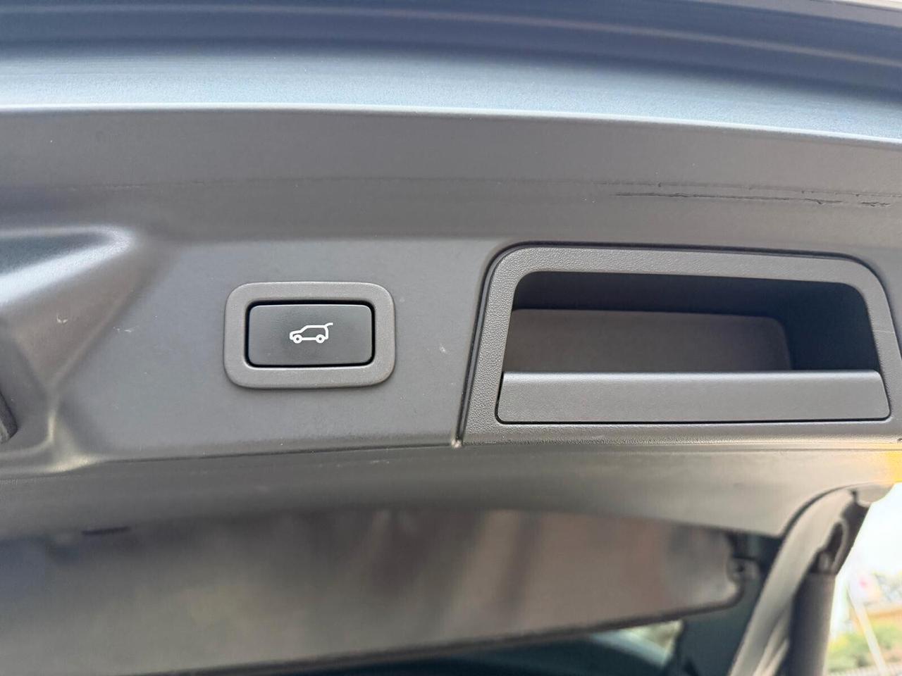 Land Rover Range Velar 2.0D I4 240 CV R-Dynamic S