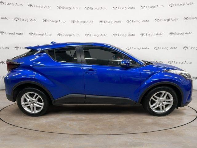 TOYOTA C-HR 1.8 Hybrid E-CVT Business