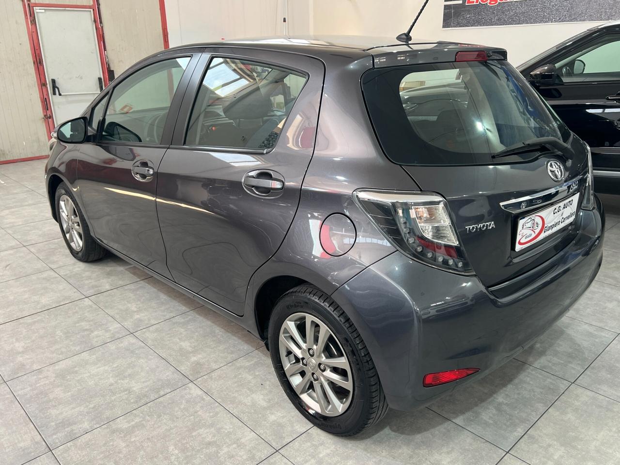 Toyota Yaris 1.0 69 CV - LOUNGE - 2014