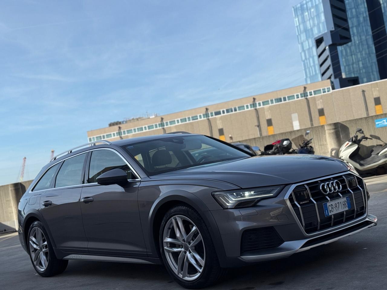 Audi A6 allroad 286 CV 3.0 TDI 2020 - PERMUTABILE