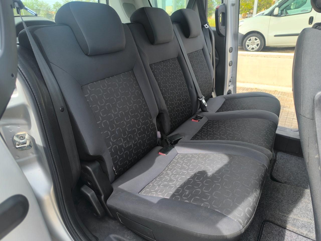 FIAT DOBLÒ 1.6 DIESEL 5 POSTI AUTOVETTURA MOTORE NUOVO