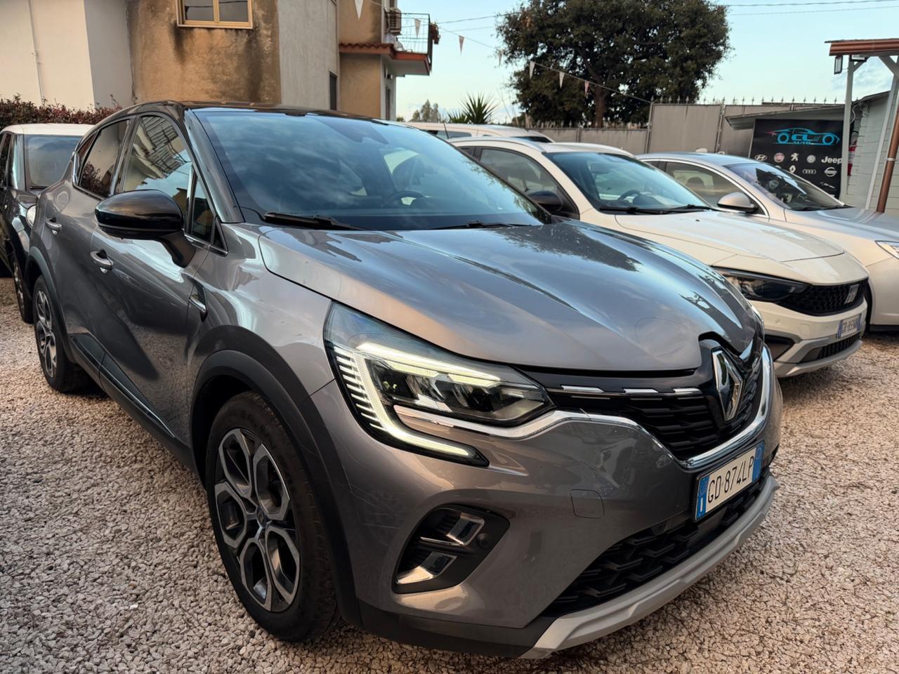 Renault Captur Plug-in Hybrid E-Tech 160 CV Intens
