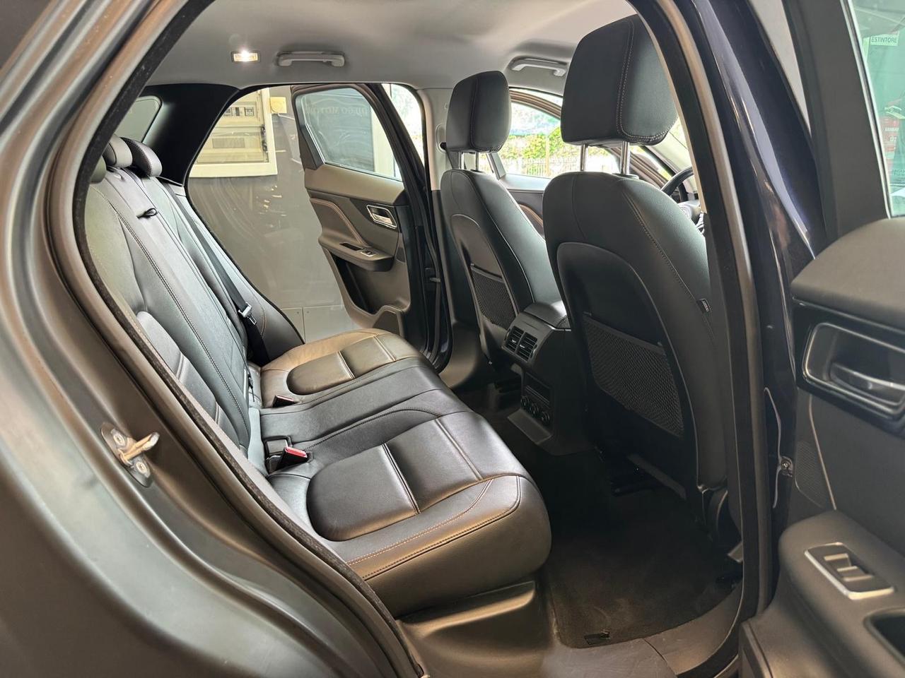 Jaguar F-Pace 2.0 D 180 CV AWD aut. Portfolio