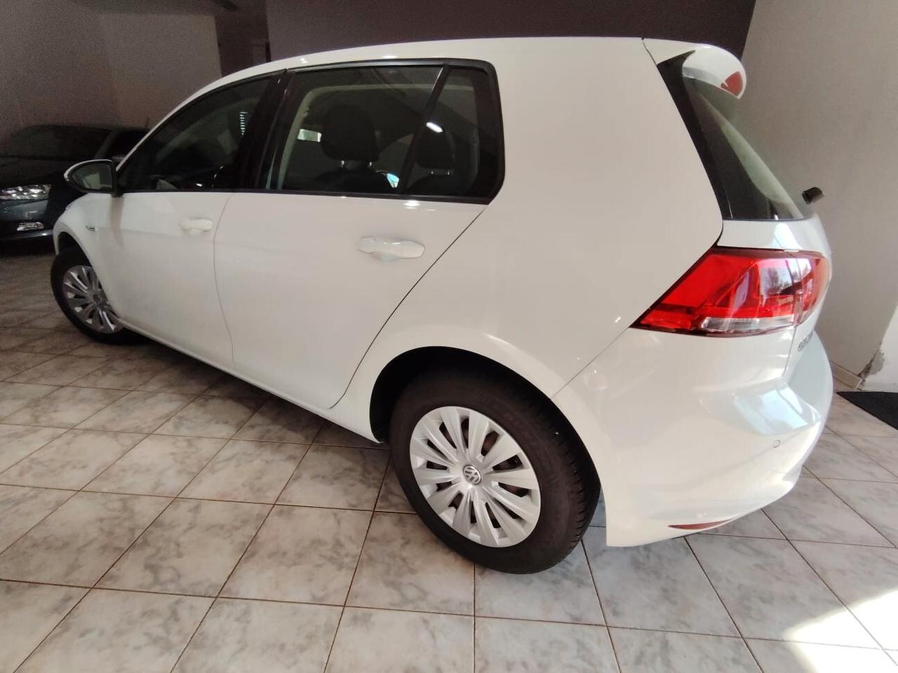 Volkswagen Golf 1.4 benzina metano