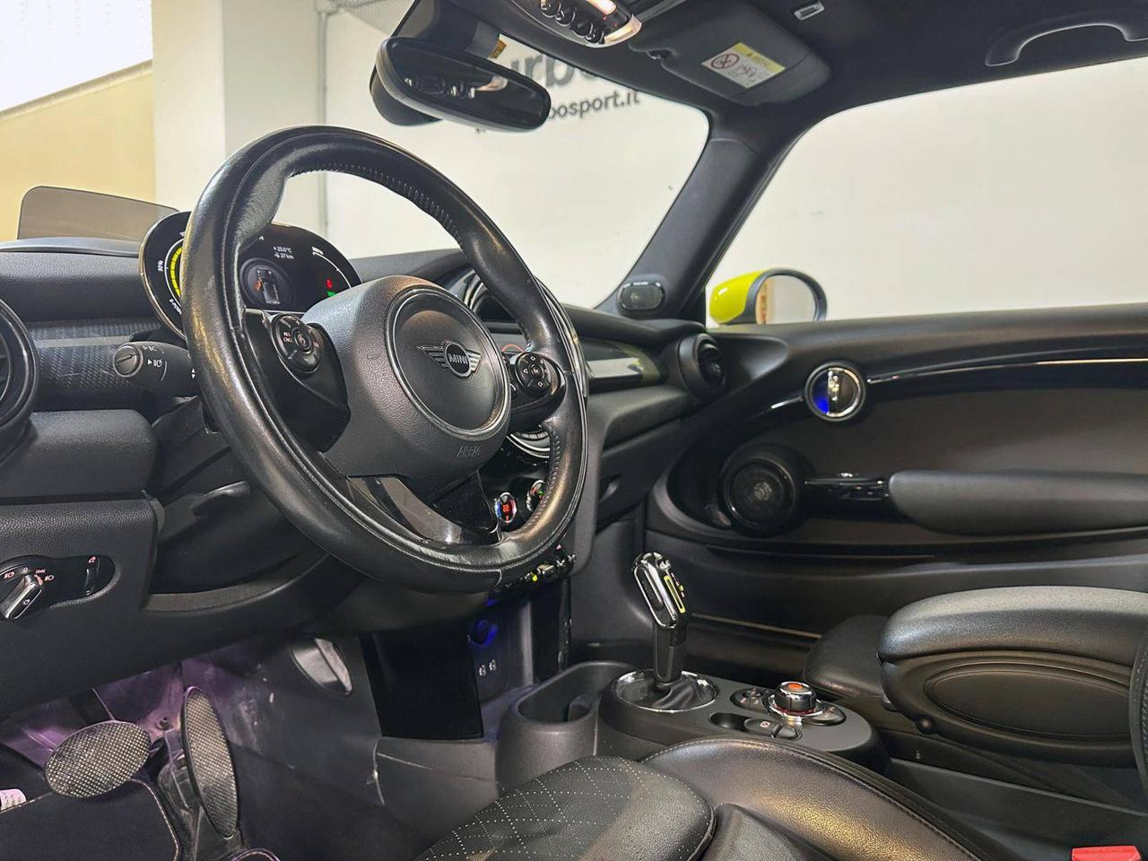 MINI Mini Cooper SE L