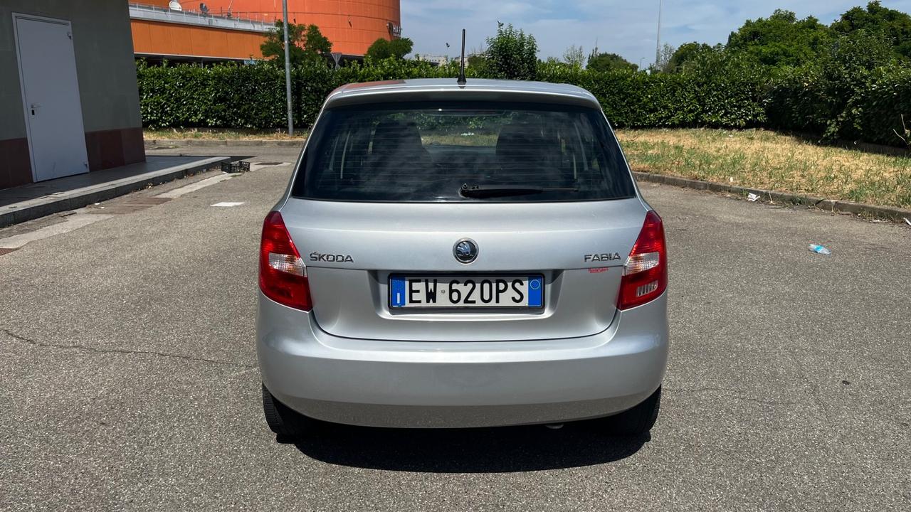 Skoda Fabia 1.2 12V 70CV 5p. Drive