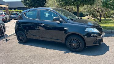Lancia Ypsilon 1.2 69 CV 5 porte GPL Ecochic Gold NEOPATENTATI