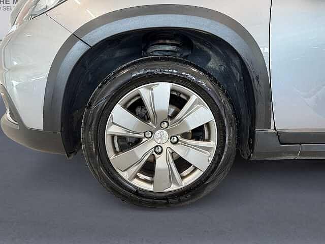 Peugeot 2008 1.5 BlueHDi 100 CV Signature