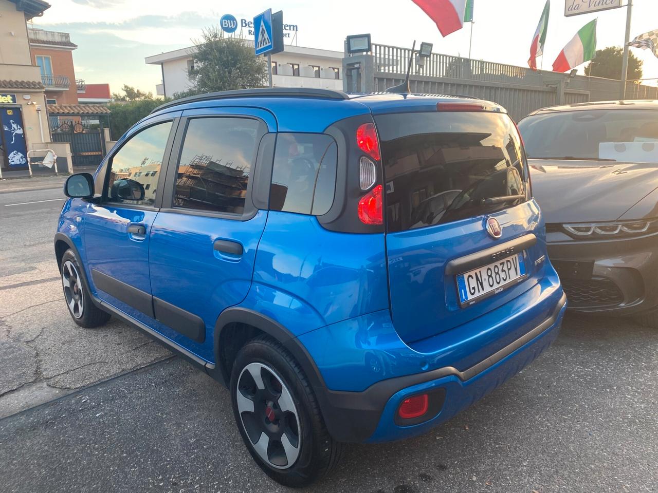 FIAT Panda 1.0 hybrid CROSS 5posti RadioAPP