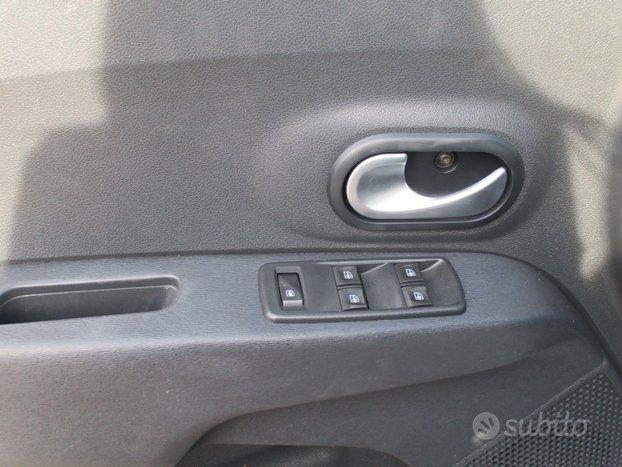 Dacia Lodgy STEPWAY 1.5 DCI 115CV E6D 7 POSTI NAVI