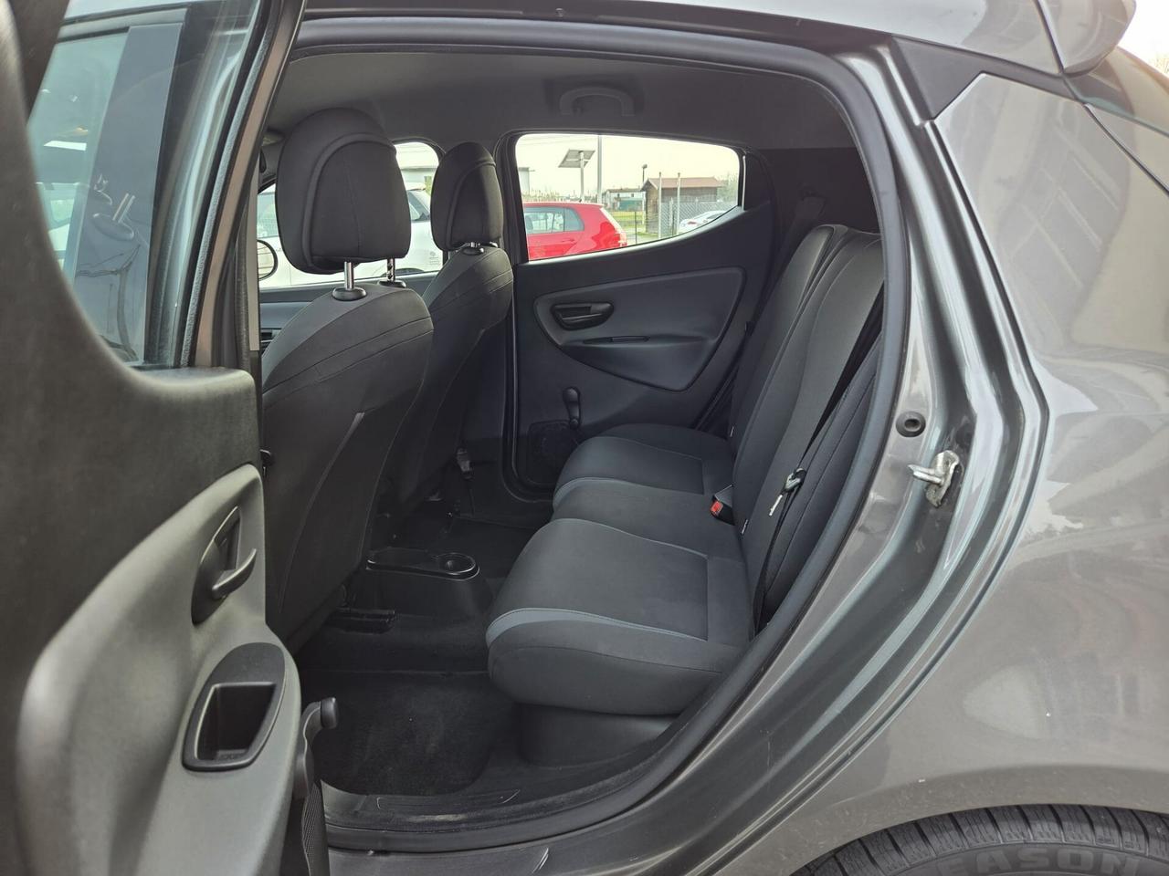 Lancia Ypsilon 1.2 69 CV 5 porte Opening Edition